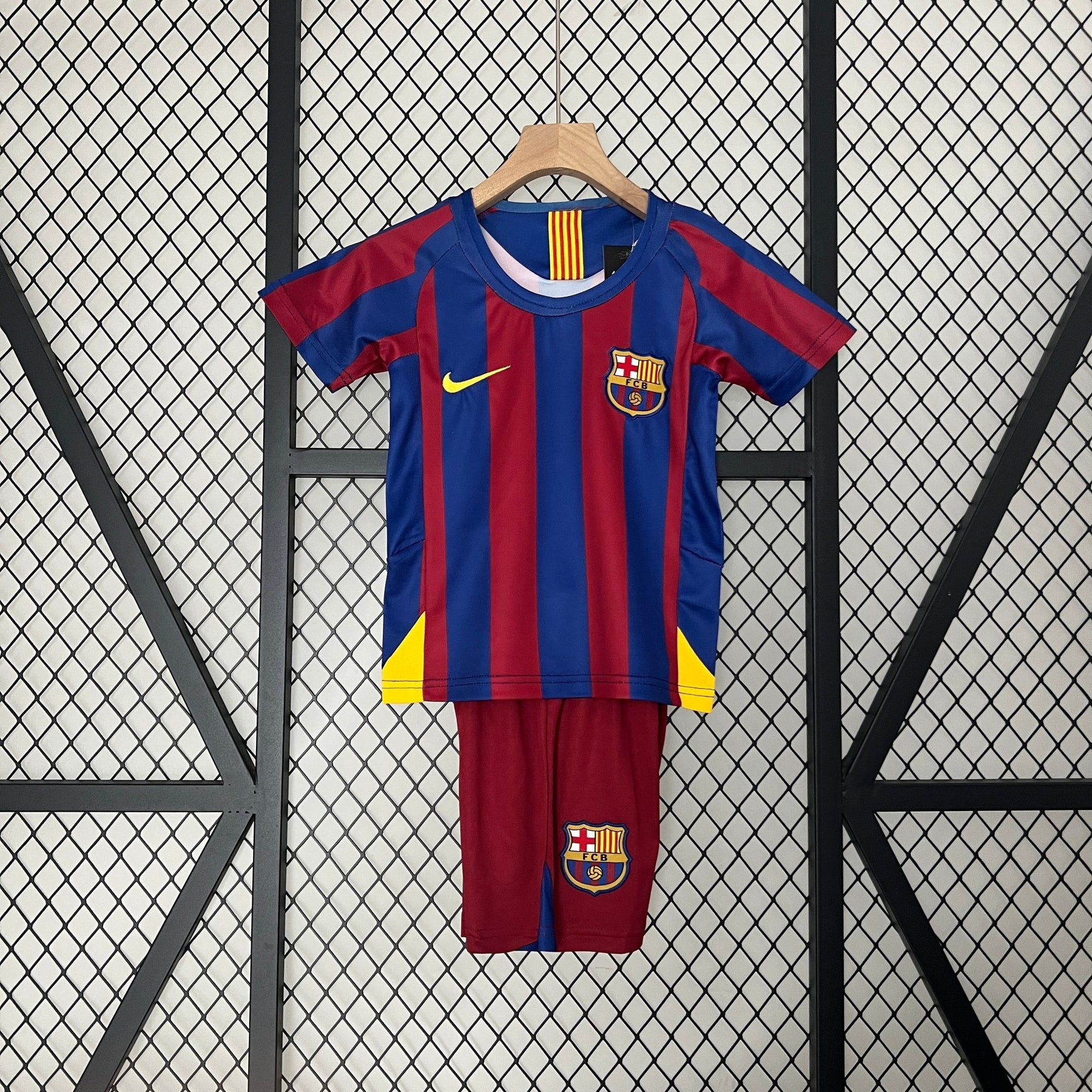 Barcelona I 05/06 - Kit Kids